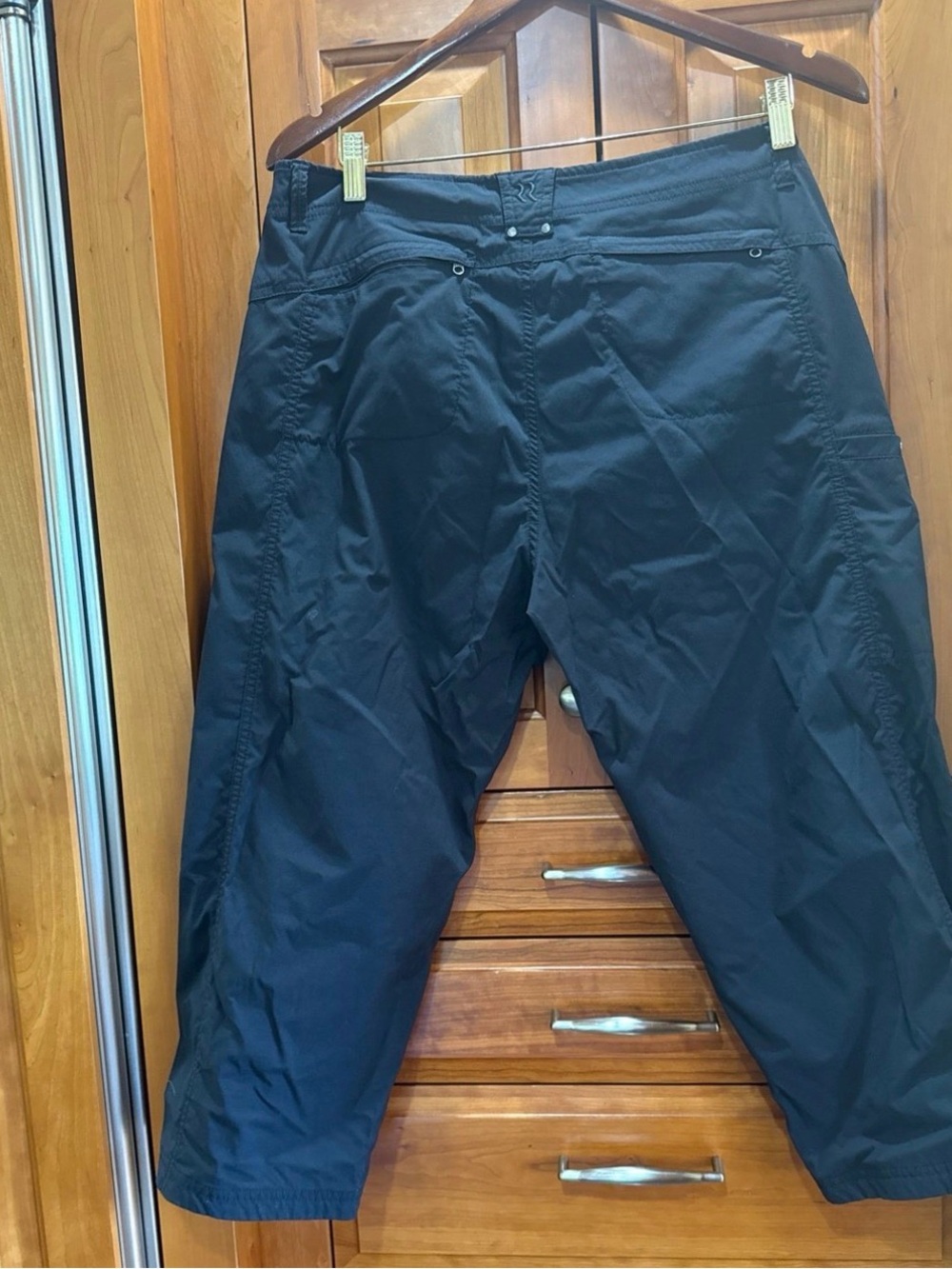 Royal Robbin’s Performance Women’s Black Crop/Capri Size 12